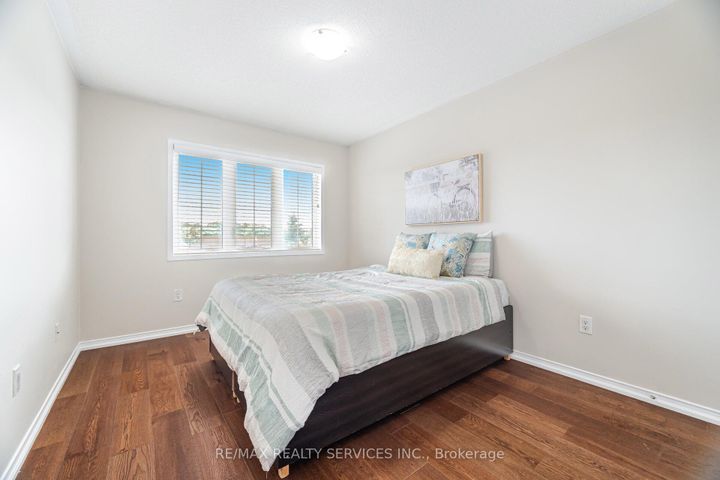Photo 29 at 162 Sussexvale Drive, Wellington, Brampton