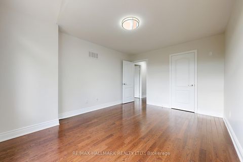 Photo 24 at 138 Olde Bayview Avenue, Oak Ridges Lake Wilcox, Richmond Hill