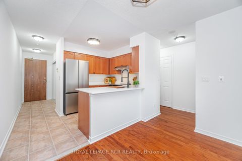 Photo 4 at 301 - 11 Oneida Crescent, Langstaff, Richmond Hill