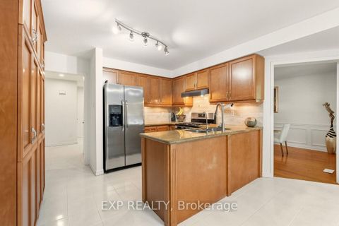 Photo 8 at 105 Warner Drive, BR Bronte, Oakville