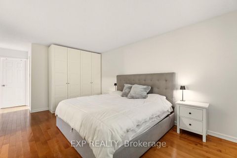 Photo 16 at 105 Warner Drive, BR Bronte, Oakville