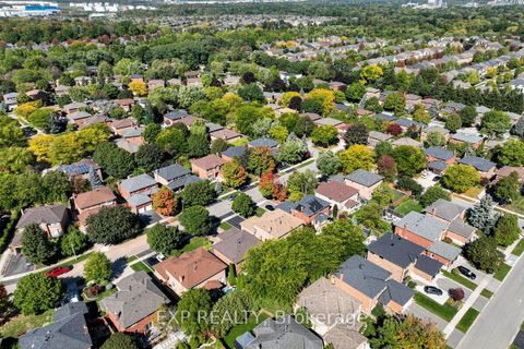 Photo 36 at 105 Warner Drive, BR Bronte, Oakville