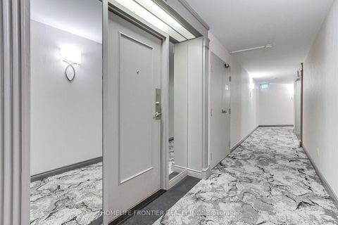 Photo 5 at 411 - 7300 Yonge Street, Yorkhill, Vaughan