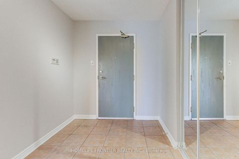 Photo 6 at 411 - 7300 Yonge Street, Yorkhill, Vaughan