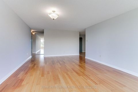 Photo 8 at 411 - 7300 Yonge Street, Yorkhill, Vaughan
