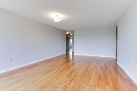 Photo 9 at 411 - 7300 Yonge Street, Yorkhill, Vaughan