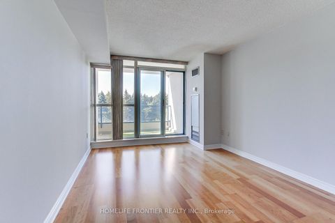 Photo 24 at 411 - 7300 Yonge Street, Yorkhill, Vaughan