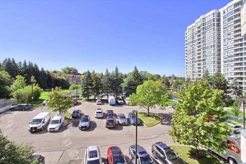 Photo 31 at 411 - 7300 Yonge Street, Yorkhill, Vaughan