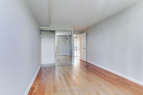Photo 34 at 411 - 7300 Yonge Street, Yorkhill, Vaughan