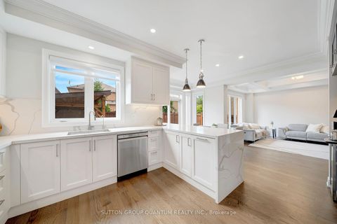 Photo 5 at 2201 Hillmount Drive, WM Westmount, Oakville