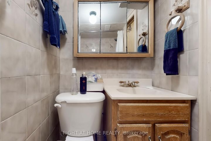 Photo 19 at 118 Treeview Drive, Alderwood, Toronto