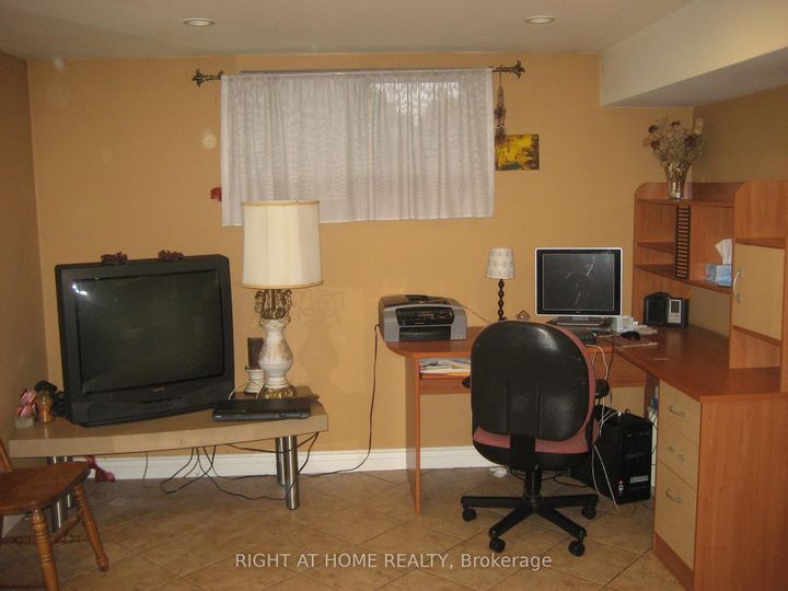 Photo 20 at 118 Treeview Drive, Alderwood, Toronto