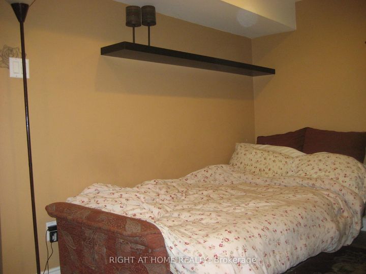 Photo 21 at 118 Treeview Drive, Alderwood, Toronto