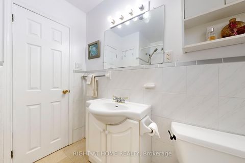 Photo 15 at 118 Treeview Drive, Alderwood, Toronto