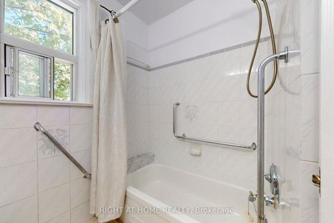 Photo 16 at 118 Treeview Drive, Alderwood, Toronto