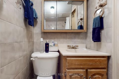 Photo 19 at 118 Treeview Drive, Alderwood, Toronto