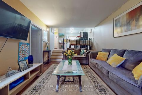 Photo 6 at 7 - 61 Driftwood Avenue, Jane Heights, Toronto