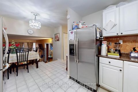 Photo 12 at 7 - 61 Driftwood Avenue, Jane Heights, Toronto