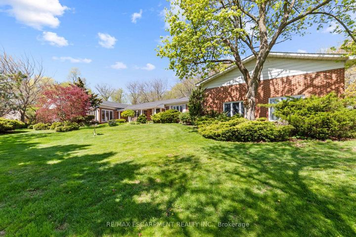 Photo 0 at 1411 Beaufort Drive, Tyandaga, Burlington