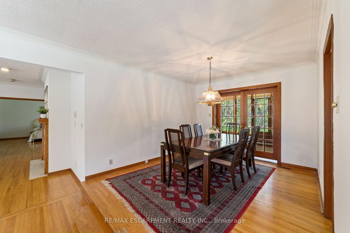Photo 6 at 1411 Beaufort Drive, Tyandaga, Burlington