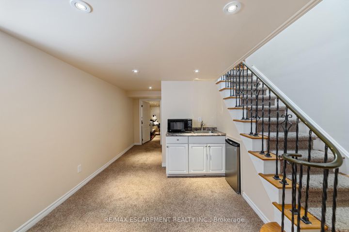 Photo 24 at 1411 Beaufort Drive, Tyandaga, Burlington