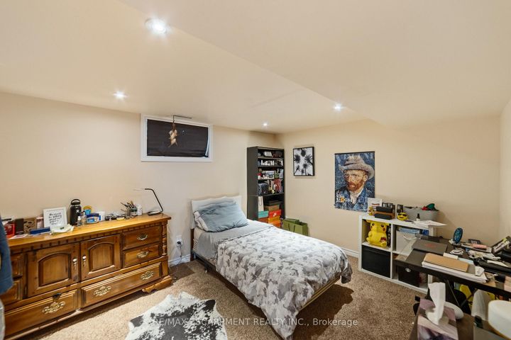 Photo 27 at 1411 Beaufort Drive, Tyandaga, Burlington