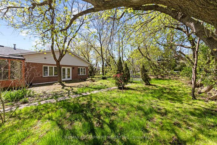 Photo 36 at 1411 Beaufort Drive, Tyandaga, Burlington