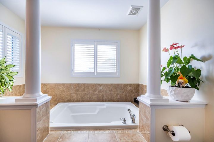 Photo 17 at 1620 Badgley Drive, Taunton, Oshawa