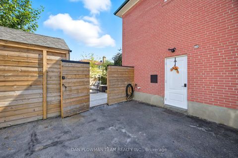 Photo 3 at 22 Athenia Court, West Hill, Toronto