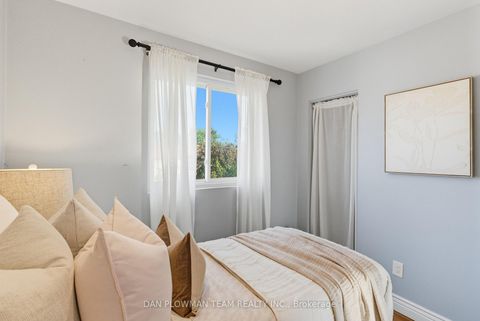 Photo 25 at 22 Athenia Court, West Hill, Toronto
