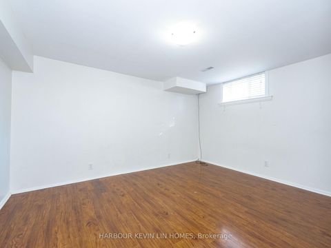 Photo 40 at 30 Foreht Crescent, Aurora Heights, Aurora