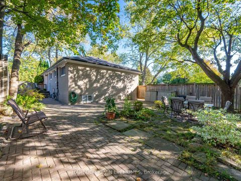Photo 44 at 30 Foreht Crescent, Aurora Heights, Aurora