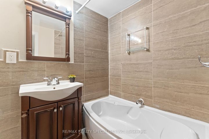Photo 22 at 428 Father Tobin Road, Wellington, Brampton