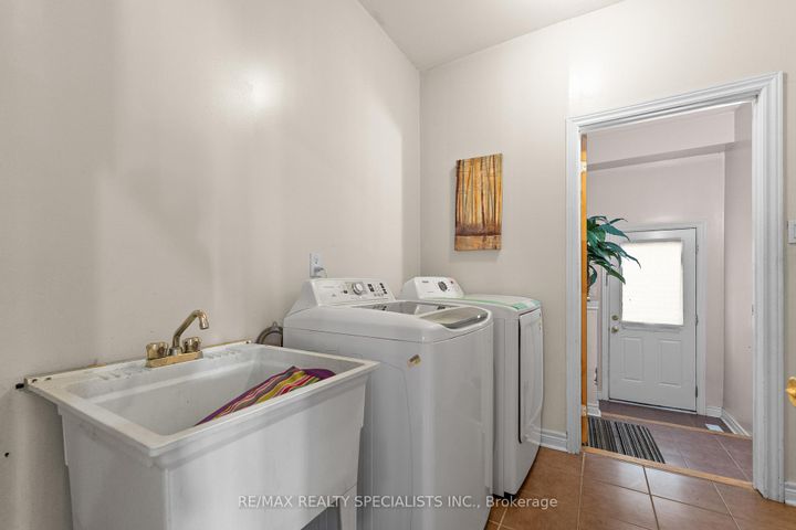 Photo 24 at 428 Father Tobin Road, Wellington, Brampton