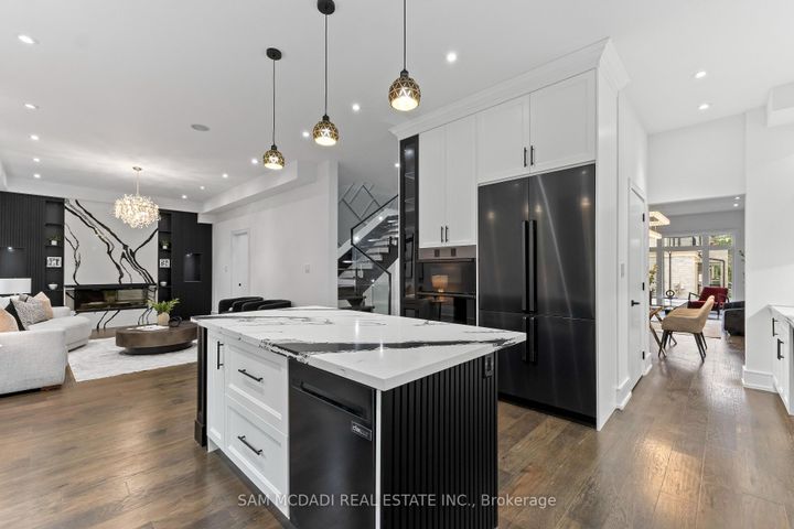 Photo 6 at 193 Mateo Place, Cooksville, Mississauga