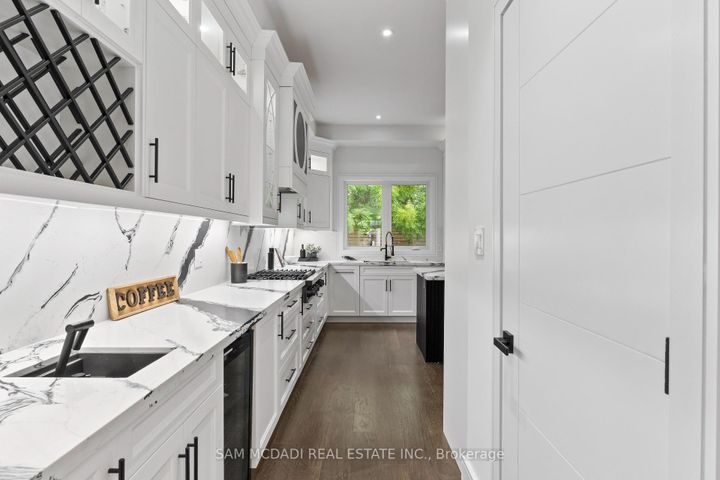 Photo 7 at 193 Mateo Place, Cooksville, Mississauga
