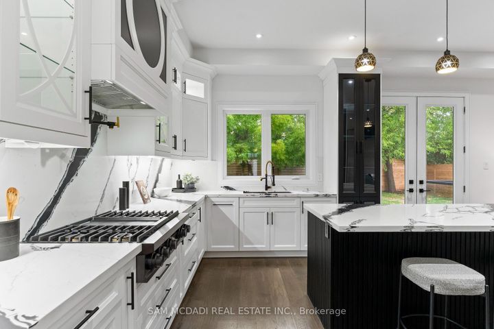 Photo 8 at 193 Mateo Place, Cooksville, Mississauga