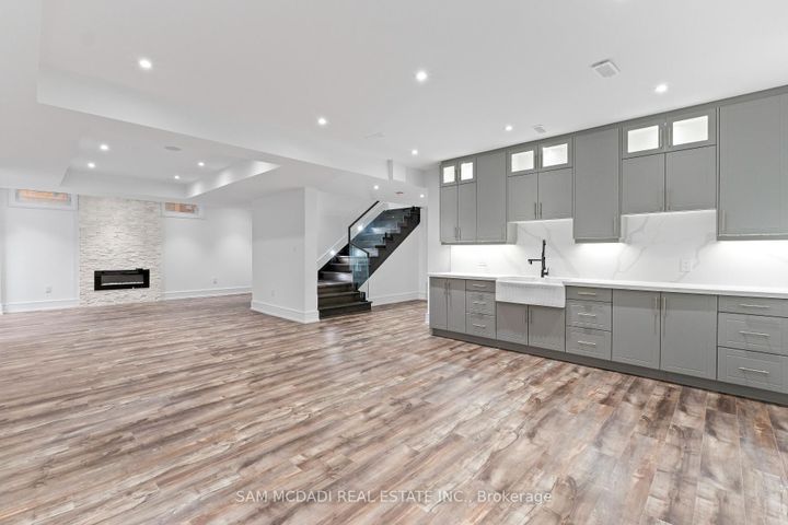 Photo 38 at 193 Mateo Place, Cooksville, Mississauga