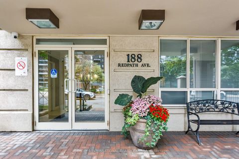 Photo 2 at 301 - 188 Redpath Avenue, Mount Pleasant West, Toronto