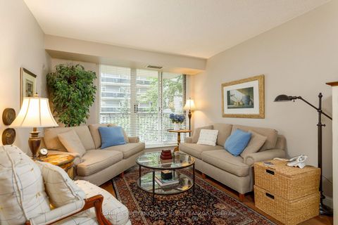 Photo 4 at 301 - 188 Redpath Avenue, Mount Pleasant West, Toronto