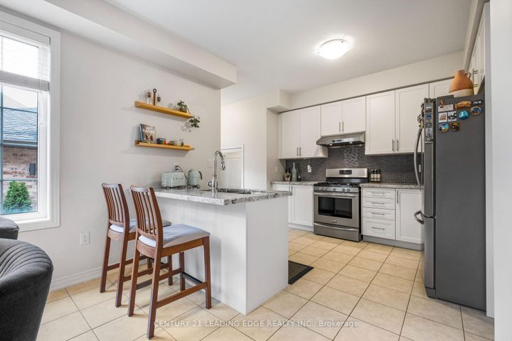 Photo 9 at 164 Moody Drive, Kleinburg, Vaughan