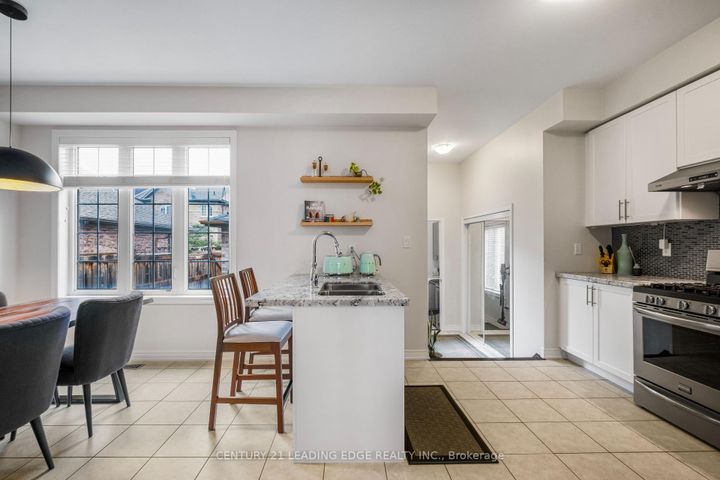 Photo 10 at 164 Moody Drive, Kleinburg, Vaughan
