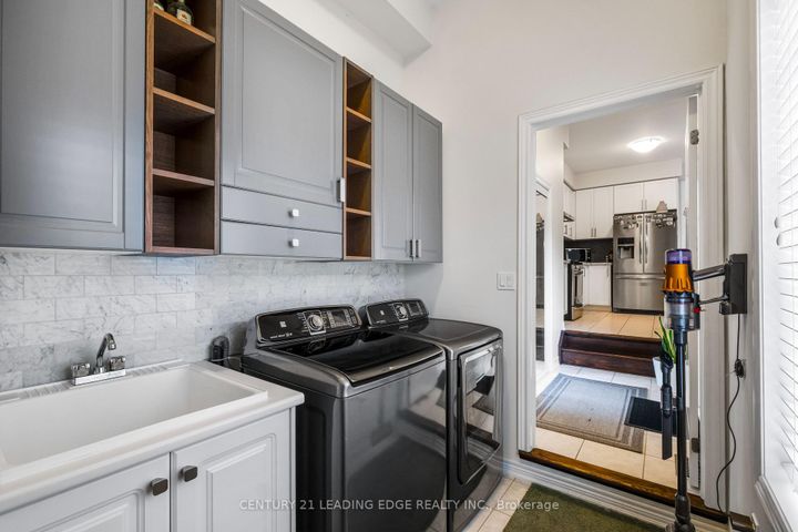 Photo 13 at 164 Moody Drive, Kleinburg, Vaughan