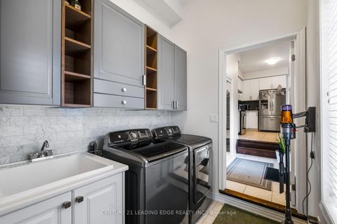 Photo 13 at 164 Moody Drive, Kleinburg, Vaughan