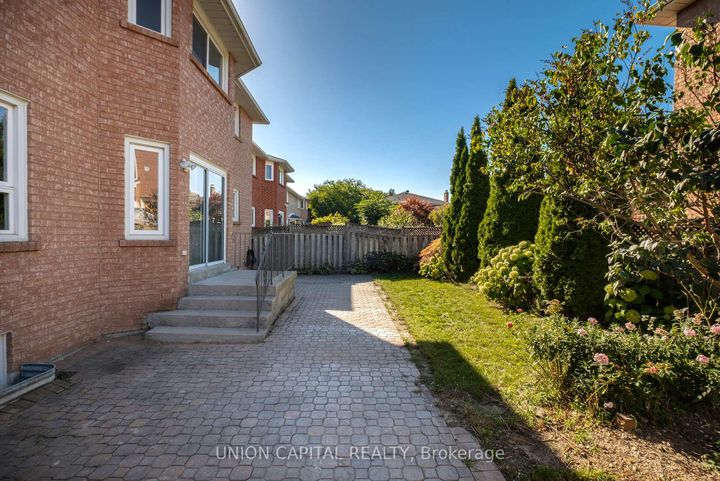 Photo 34 at 58 Horizon Court, Doncrest, Richmond Hill