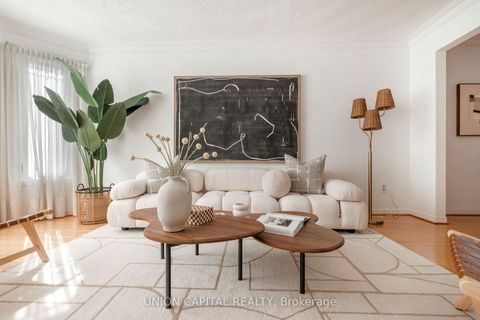 Photo 0 at 58 Horizon Court, Doncrest, Richmond Hill