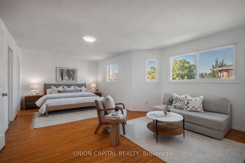 Photo 18 at 58 Horizon Court, Doncrest, Richmond Hill