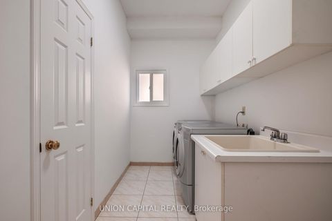 Photo 31 at 58 Horizon Court, Doncrest, Richmond Hill