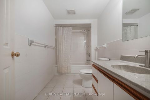 Photo 33 at 58 Horizon Court, Doncrest, Richmond Hill