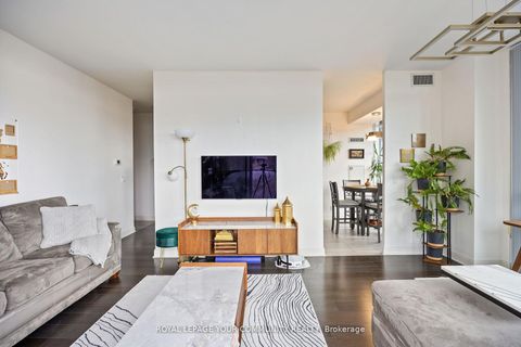 Photo 10 at 611 - 825 Church Street, Moore Park, Toronto